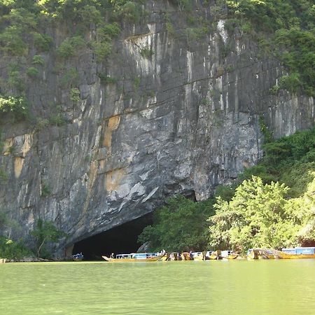 Anh Linh 1 Hotel Dong Hoi Bagian luar foto