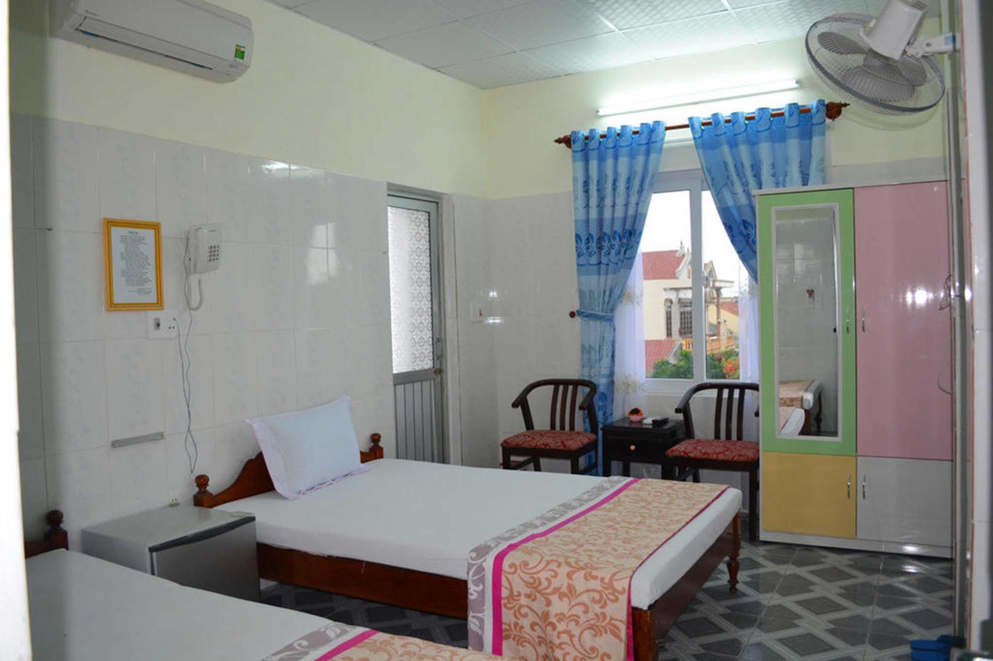 Anh Linh 1 Hotel Dong Hoi Bagian luar foto
