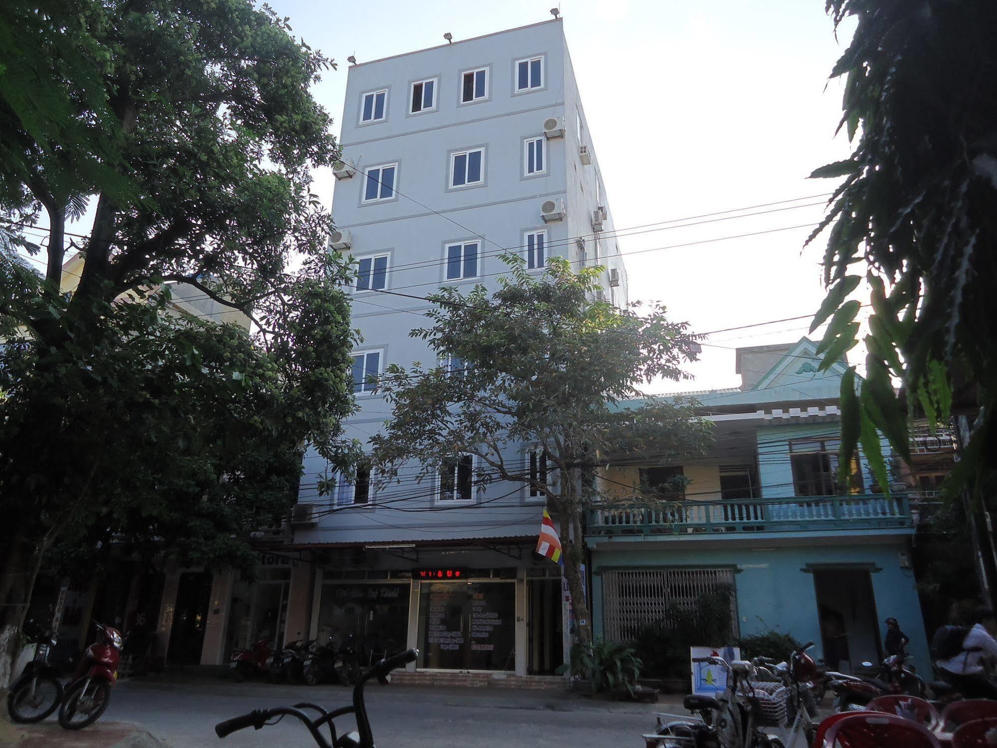 Anh Linh 1 Hotel Dong Hoi Bagian luar foto