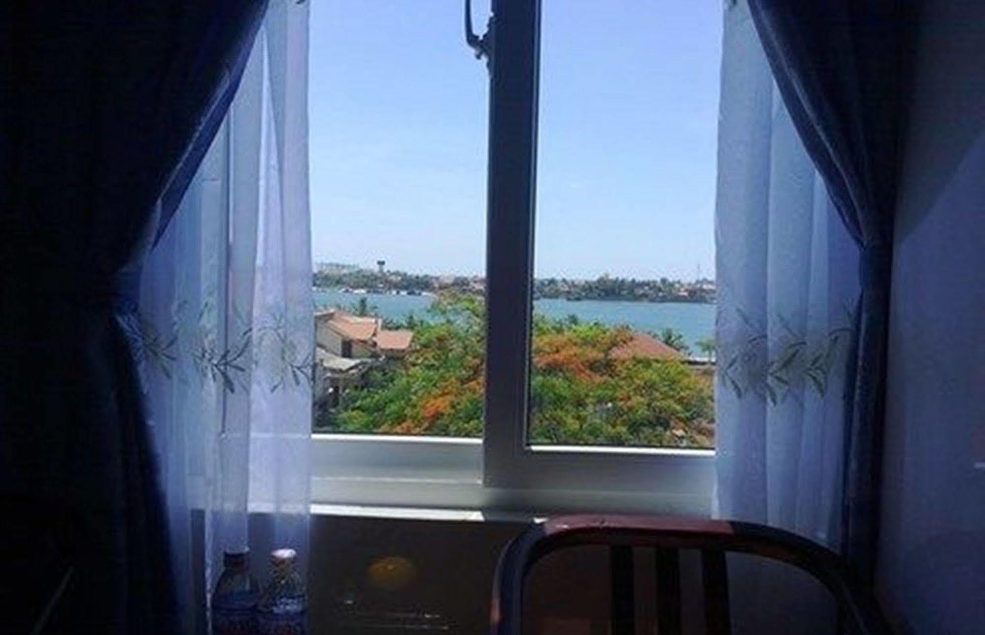 Anh Linh 1 Hotel Dong Hoi Bagian luar foto